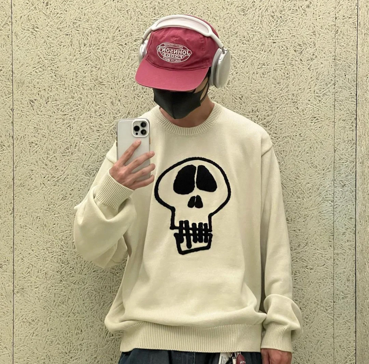 ステューシー スーパーコピー スカルデザイン ニットトップス 個性際立つストリート映えホワイトモデル|スーパーコピーn級優良店 6 ステューシー スーパーコピー スカルデザイン ニットトップス 個性際立つストリート映えホワイトモデル|スーパーコピー服