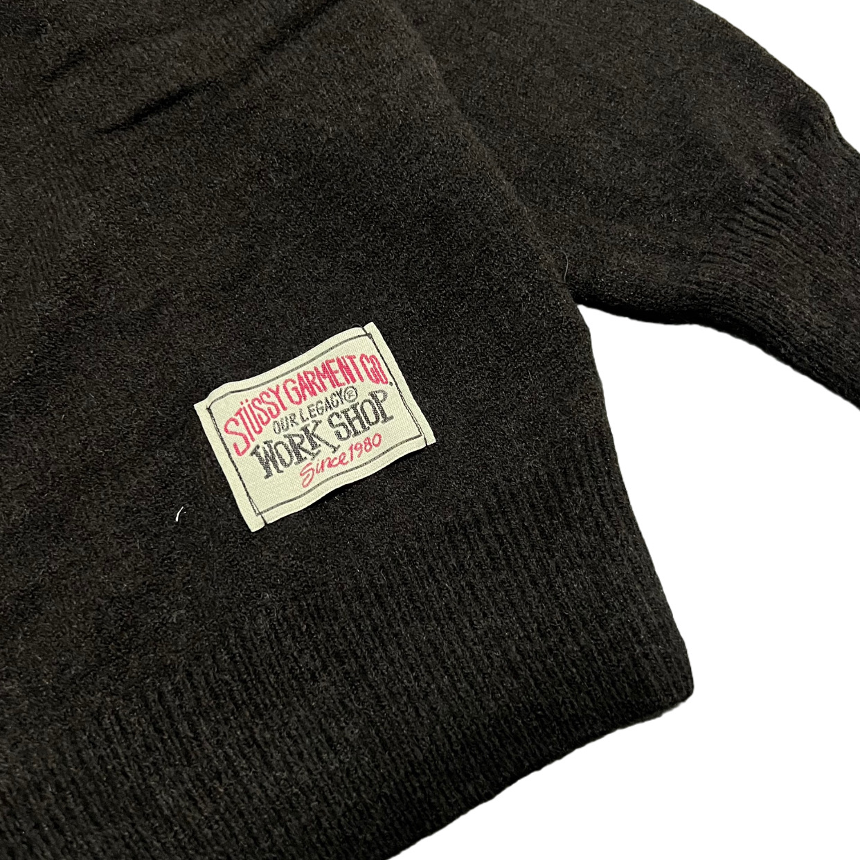 Stussy スーパーコピー ニットセーター 後背ビッグロゴ仕上げ ストリート感漂う上質カジュアル|スーパーコピーn級優良店 4 Stussy スーパーコピー ニットセーター 後背ビッグロゴ仕上げ ストリート感漂う上質カジュアル|スーパーコピー服