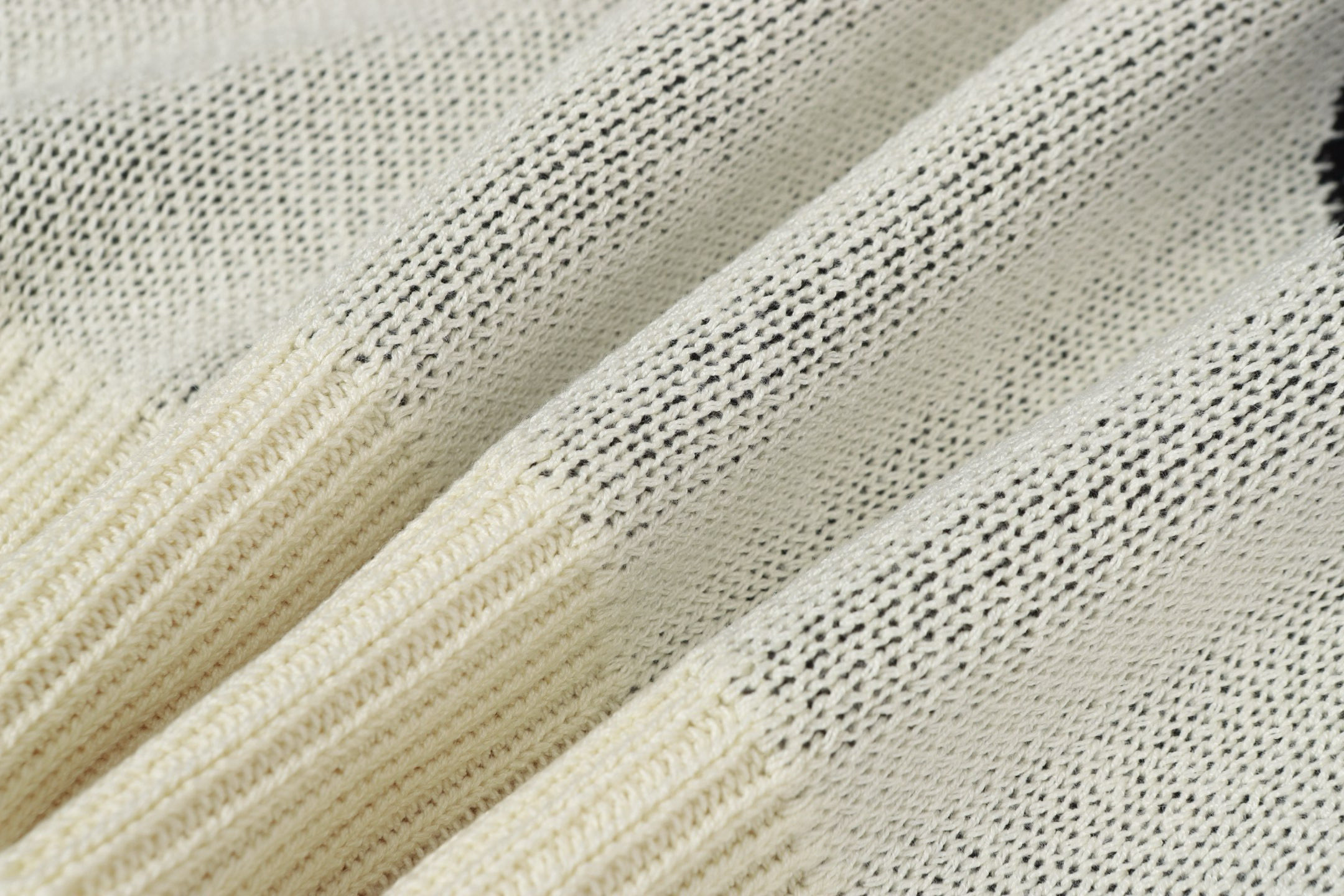 Stussy コピー アート柄ニットセーター 個性派デザイン×存在感溢れるストリート風｜スーパーコピー服