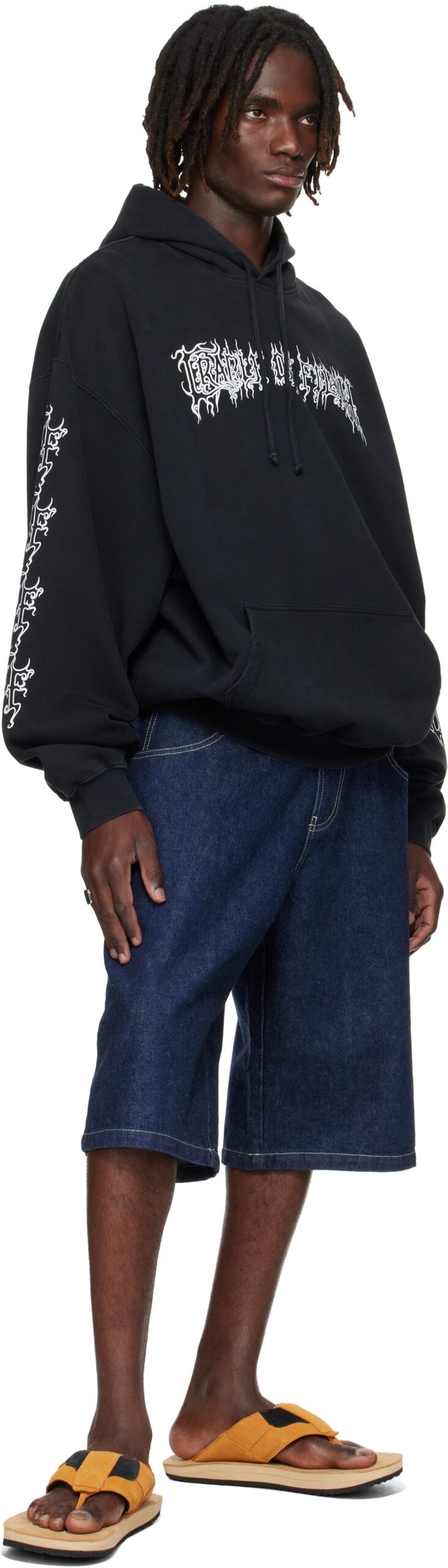 ヴェトモン ブランド コピー CRUE OF HATE ロゴ連帽パーカー 袖プリント 定番ブラック｜スーパーコピー服