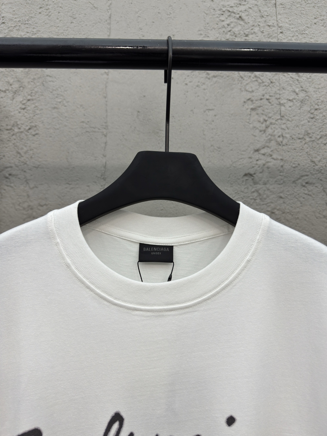 バレンシアガ 芸能人偽物 スクリプトロゴ Tシャツ オーバーサイズ ブラック ストリート 高品質｜スーパーコピー服