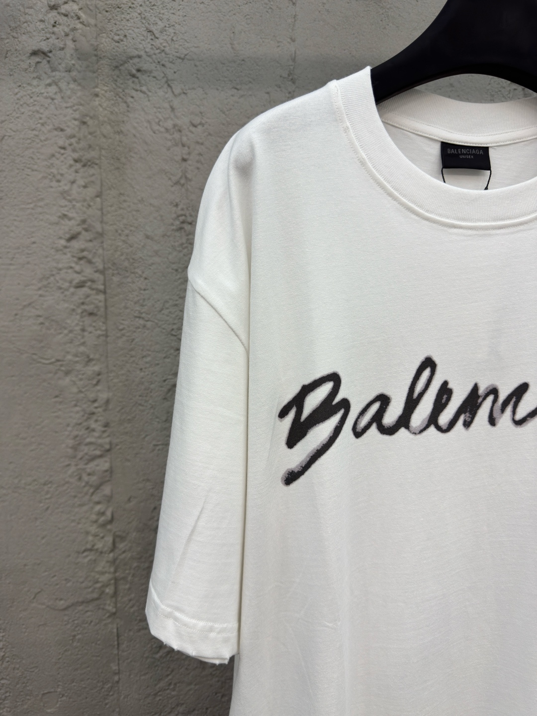 バレンシアガ 芸能人偽物 スクリプトロゴ Tシャツ オーバーサイズ ブラック ストリート 高品質｜スーパーコピー服