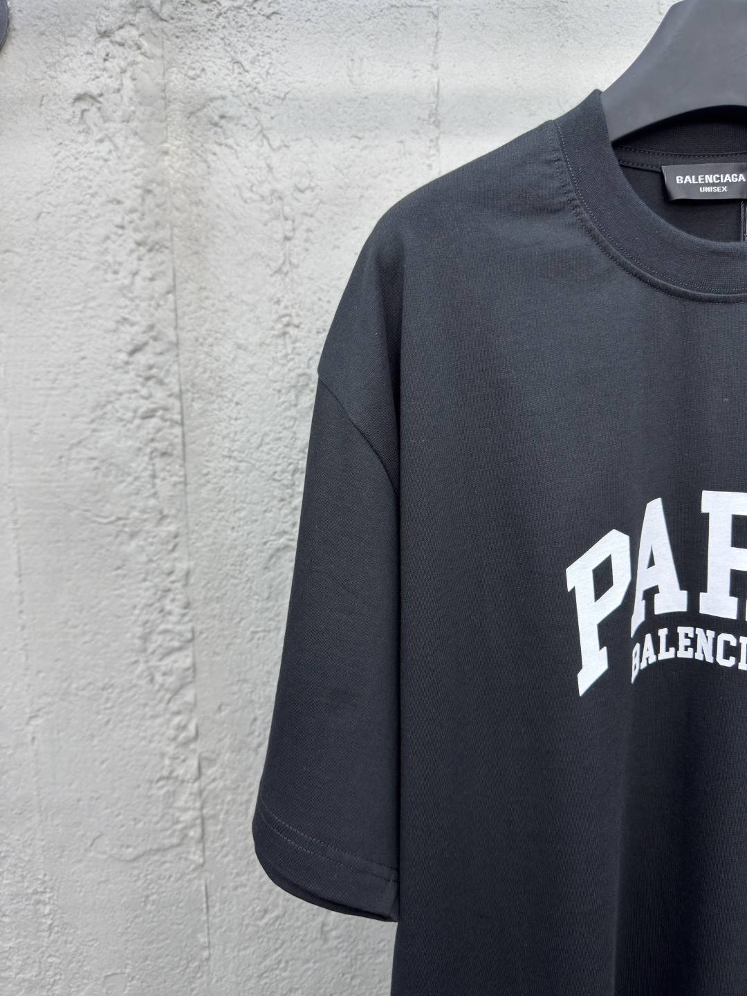 バレンシアガ コピー PARISアーチロゴ Tシャツ オーバーサイズ ストリート カジュアル ブラック 高級仕上げ｜スーパーコピー服