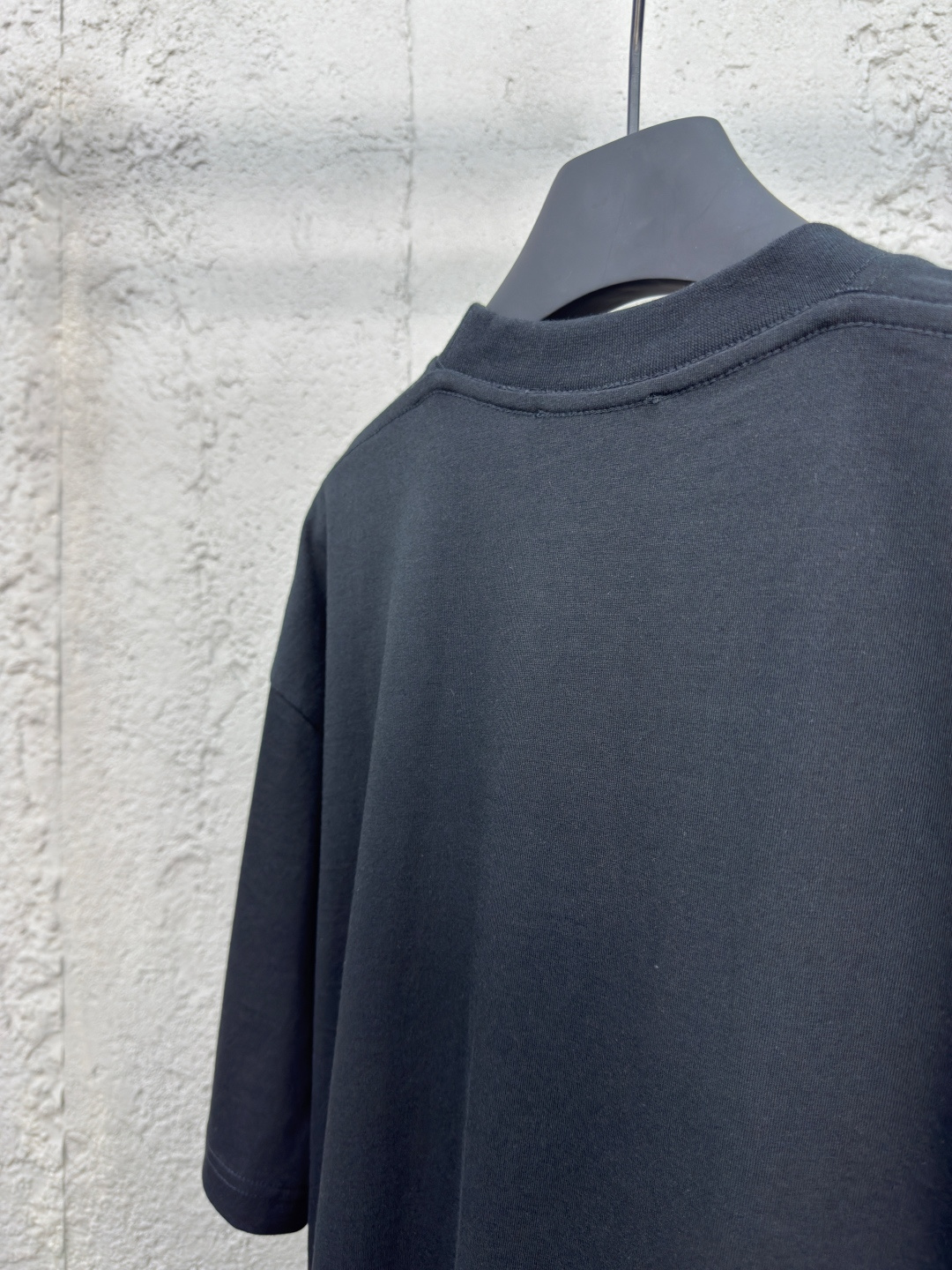 バレンシアガ コピー PARISアーチロゴ Tシャツ オーバーサイズ ストリート カジュアル ブラック 高級仕上げ｜スーパーコピー服