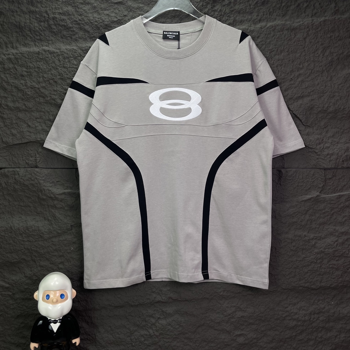 バレンシアガ スーパーコピー 8ナンバー スポーツライン Tシャツ ストリート 高級感 オーバーサイズ モードスタイル|スーパーコピーn級優良店 1 バレンシアガ スーパーコピー 8ナンバー スポーツライン Tシャツ ストリート 高級感 オーバーサイズ モードスタイル|スーパーコピー服