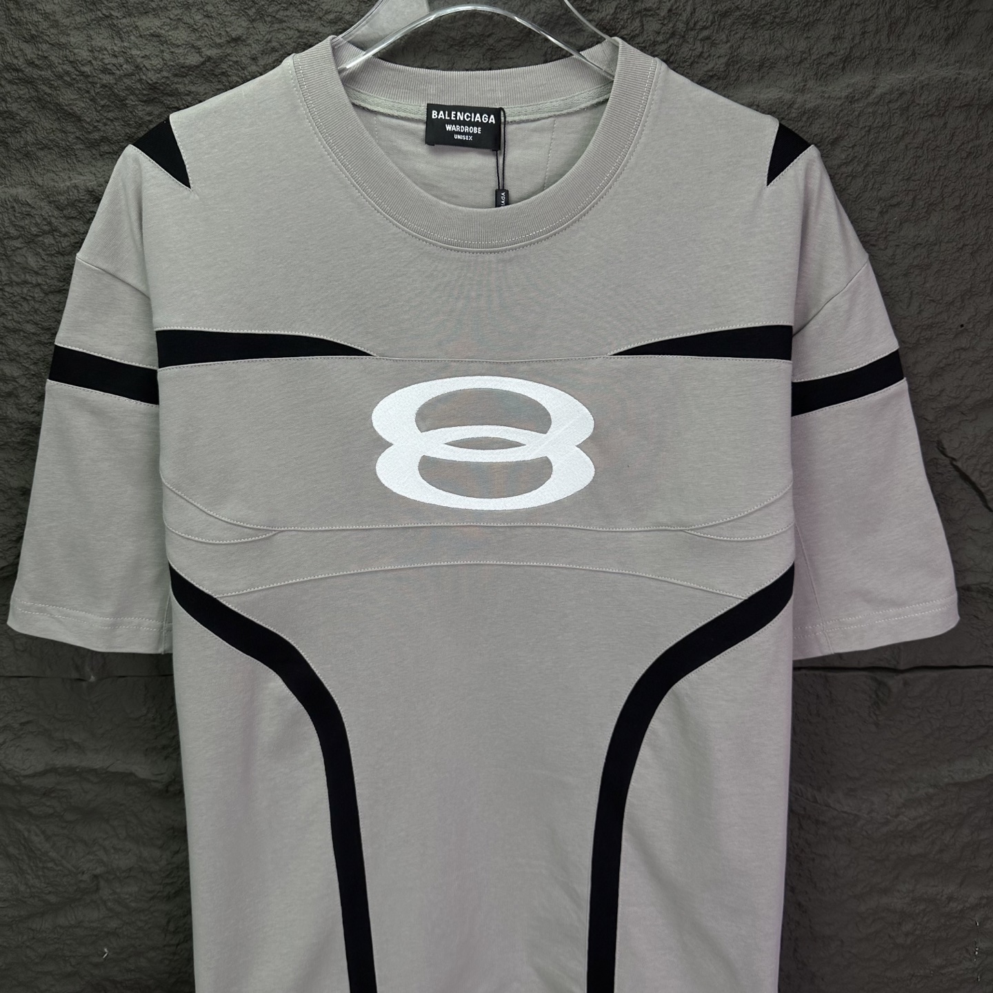 バレンシアガ スーパーコピー 8ナンバー スポーツライン Tシャツ ストリート 高級感 オーバーサイズ モードスタイル|スーパーコピーn級優良店 5 バレンシアガ スーパーコピー 8ナンバー スポーツライン Tシャツ ストリート 高級感 オーバーサイズ モードスタイル|スーパーコピー服