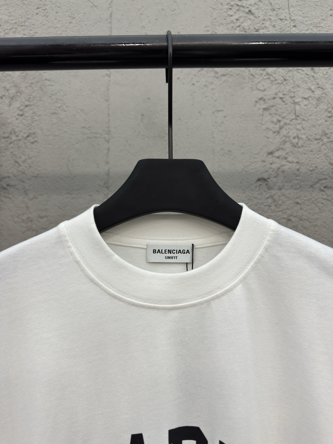 バレンシアガ n級コピー PARISロゴ オーバーサイズ Tシャツ ホワイト モード カジュアル 上質素材｜スーパーコピー服