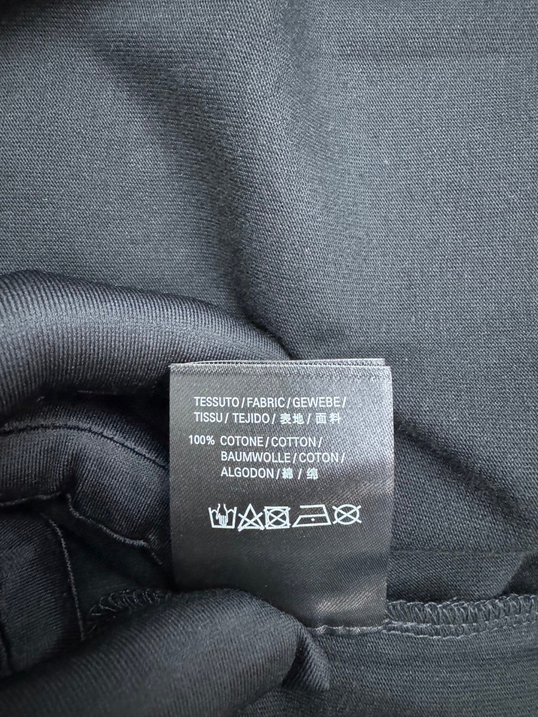 バレンシアガ n級コピー トリコロールライン Balenciagaロゴ Tシャツ オーバーサイズ ブラック ミニマルストリート 上質素材 さりげない高級感|スーパーコピーn級優良店 8 バレンシアガ n級コピー トリコロールライン Balenciagaロゴ Tシャツ オーバーサイズ ブラック ミニマルストリート 上質素材 さりげない高級感|スーパーコピー服