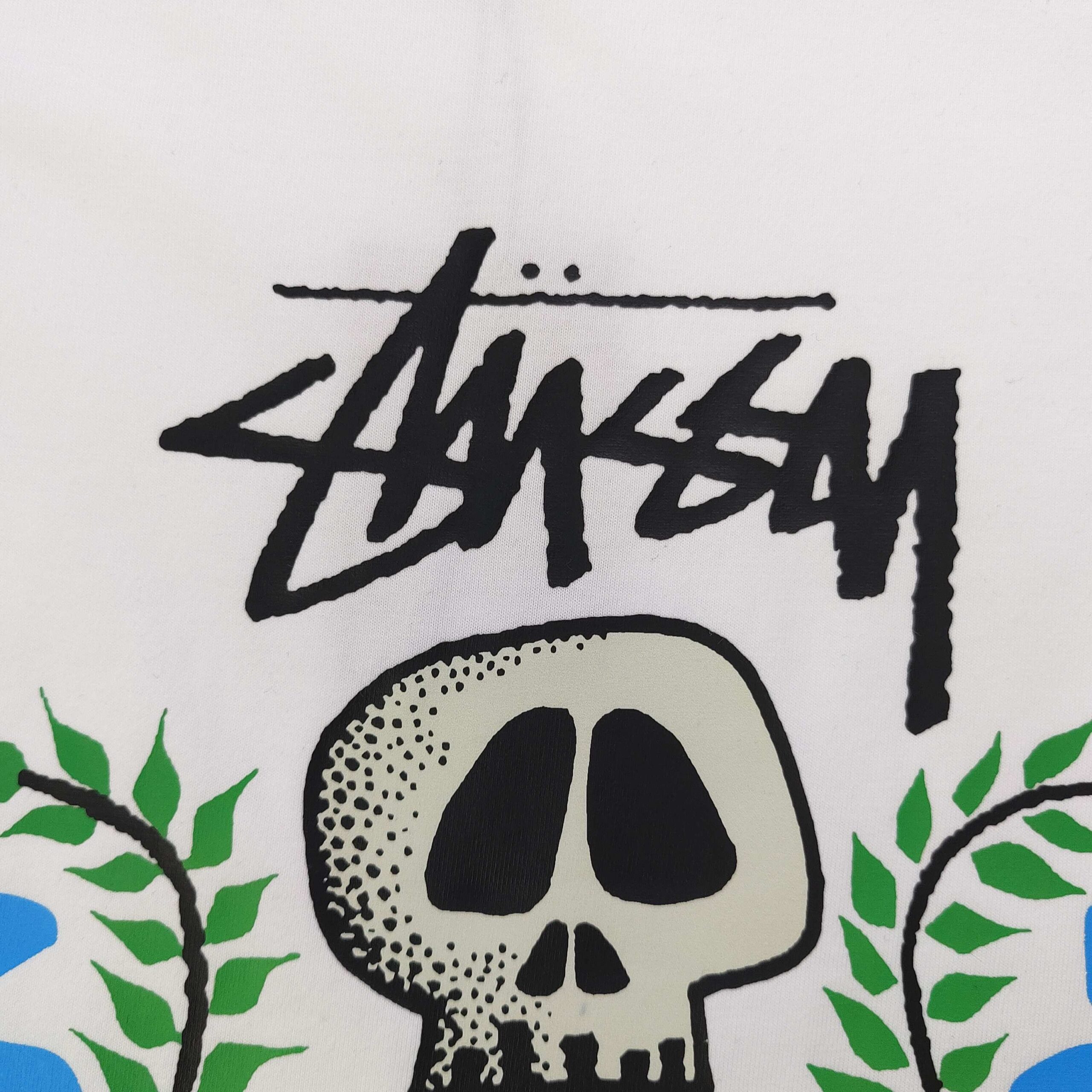 ステューシー 芸能人偽物 スカルフラワー刺繍Tシャツ｜柔らかカラーが映える人気ストリート｜スーパーコピー服