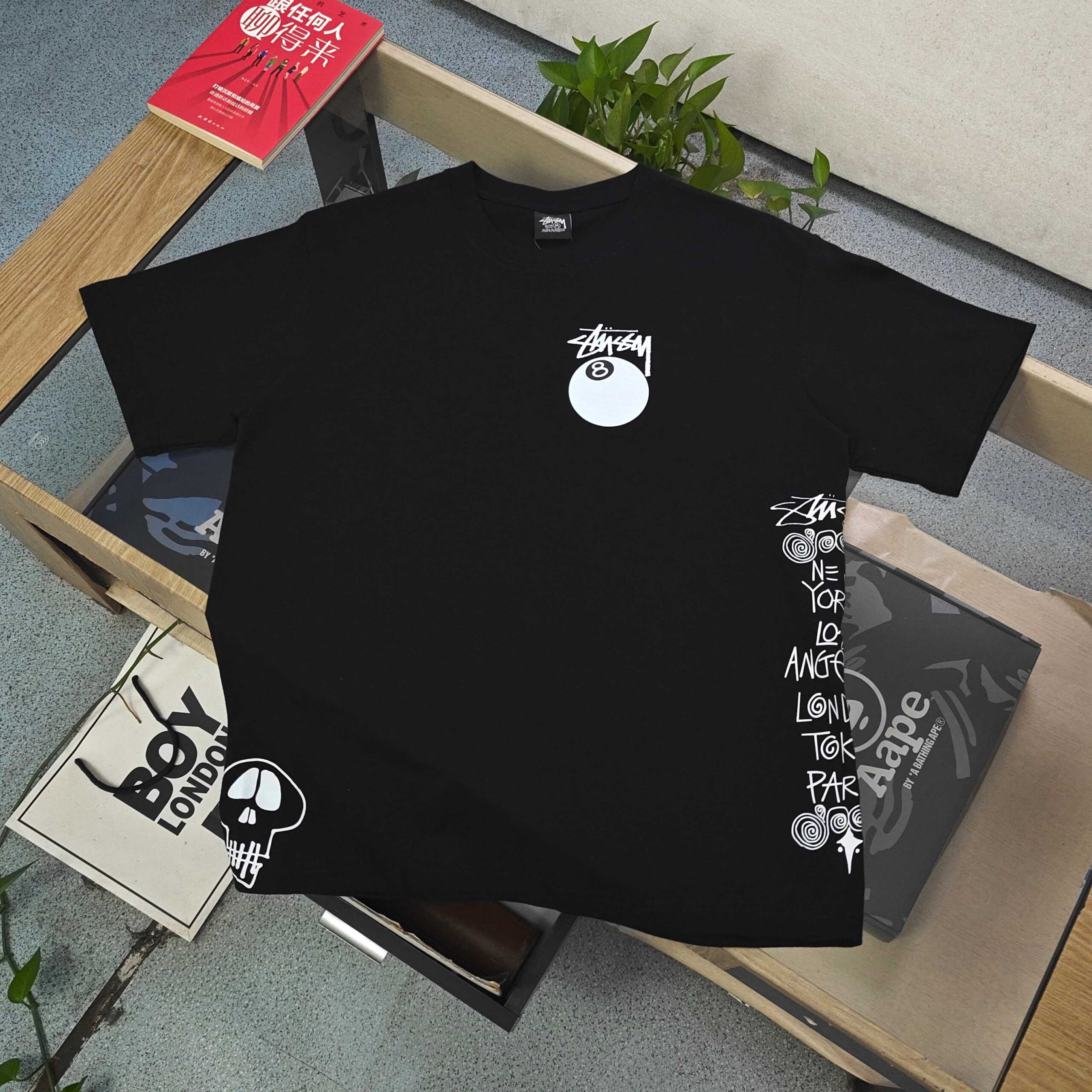 ステューシー スーパーコピー 8ボール多色ロゴTシャツ 都会系ストリート映えの限定風デザイン｜スーパーコピー服