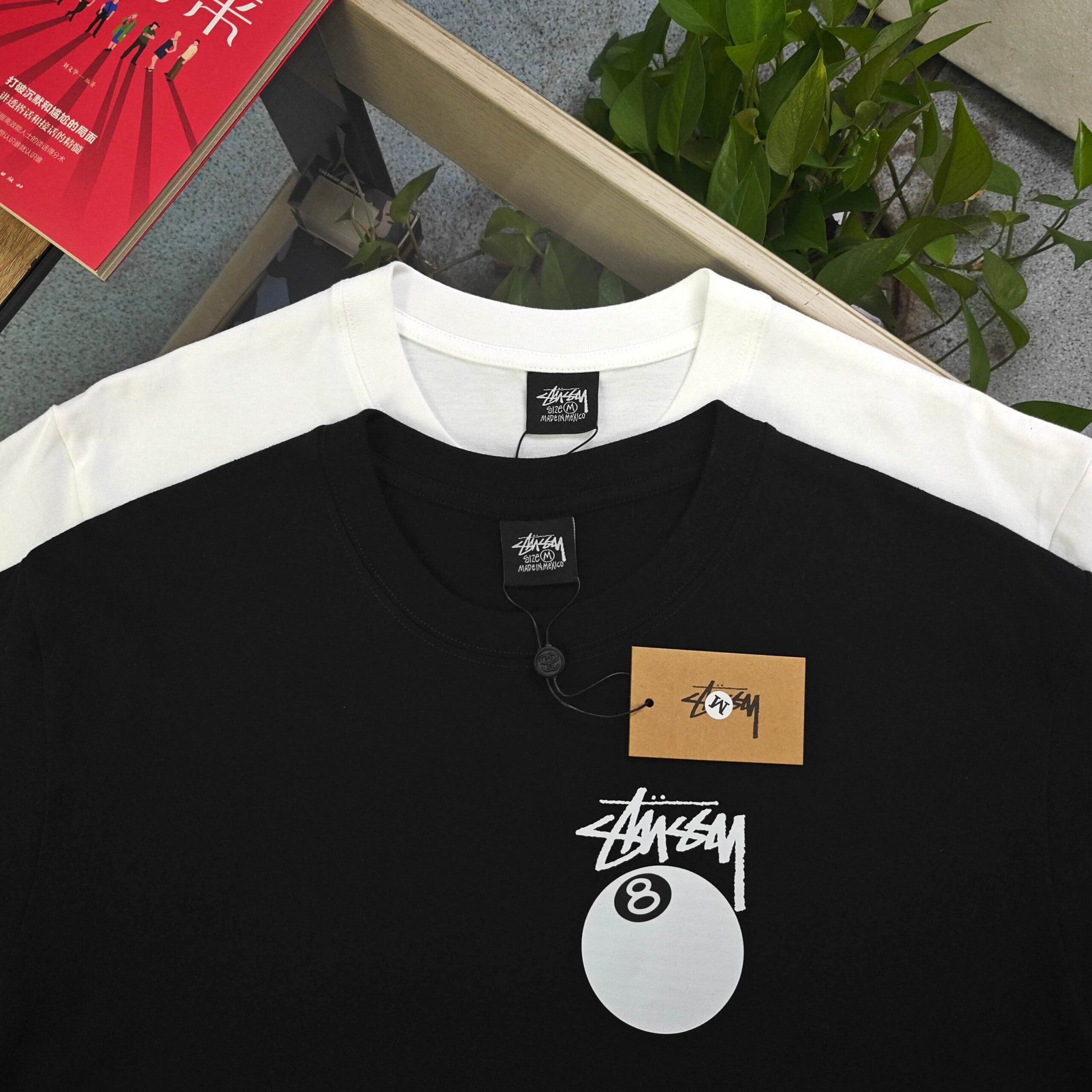 ステューシー スーパーコピー 8ボール多色ロゴTシャツ 都会系ストリート映えの限定風デザイン｜スーパーコピー服