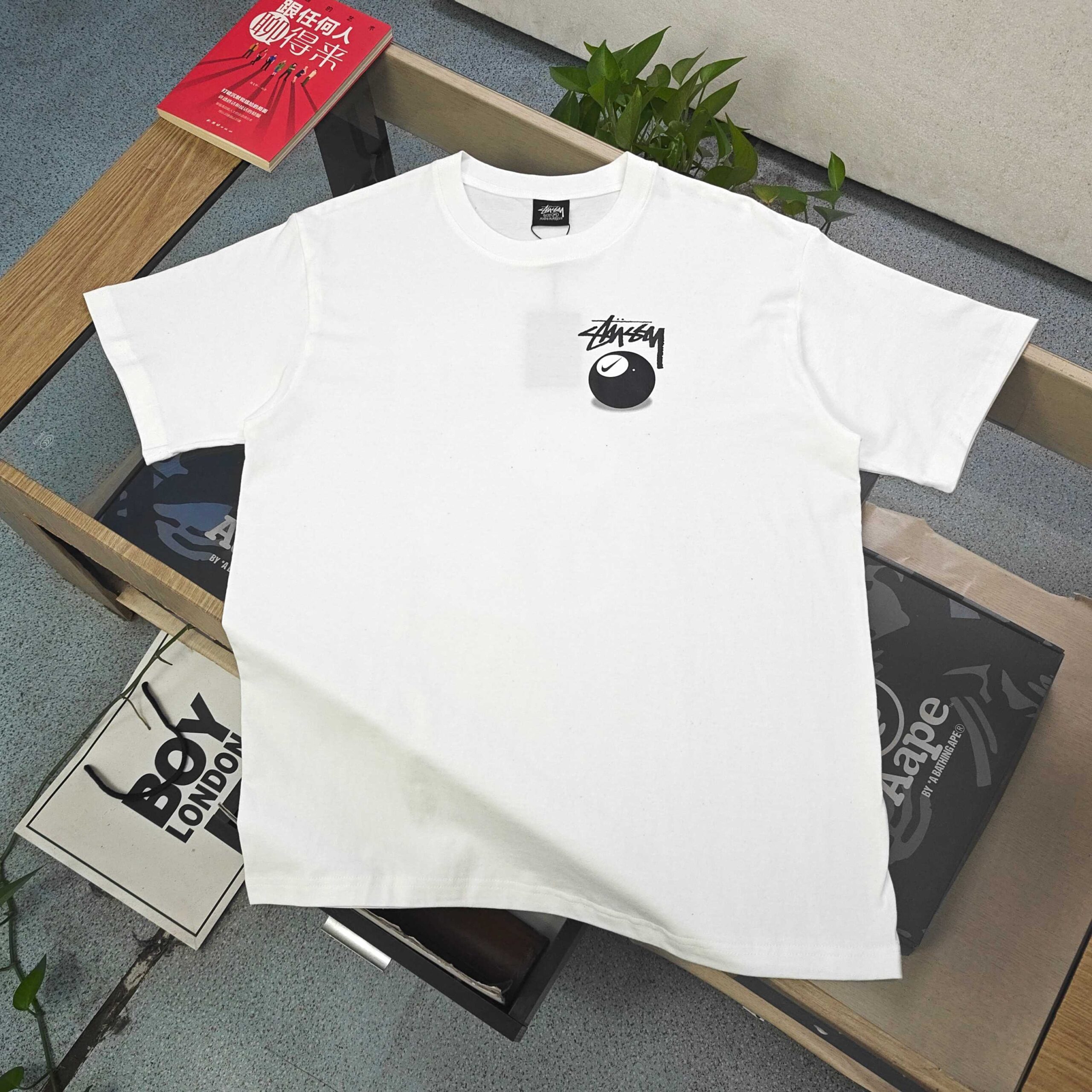 ステューシー スーパーコピー 優良サイト 8ボールスウッシュTシャツ 王道ストリートの存在感｜スーパーコピー服