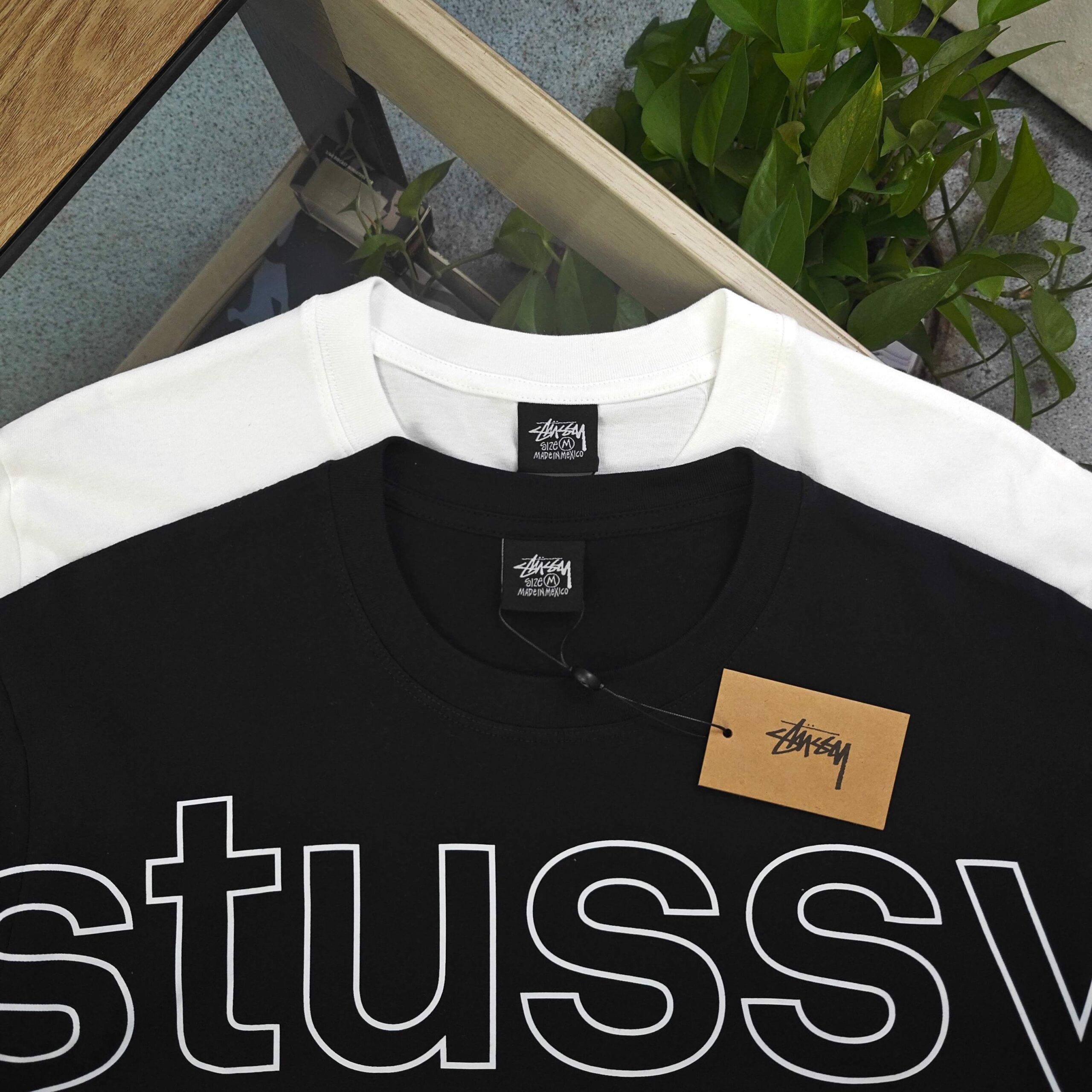 ステューシー スーパーコピー SPORTロゴTシャツ シンプル映えのモノクロ都会系スタイル｜スーパーコピー服