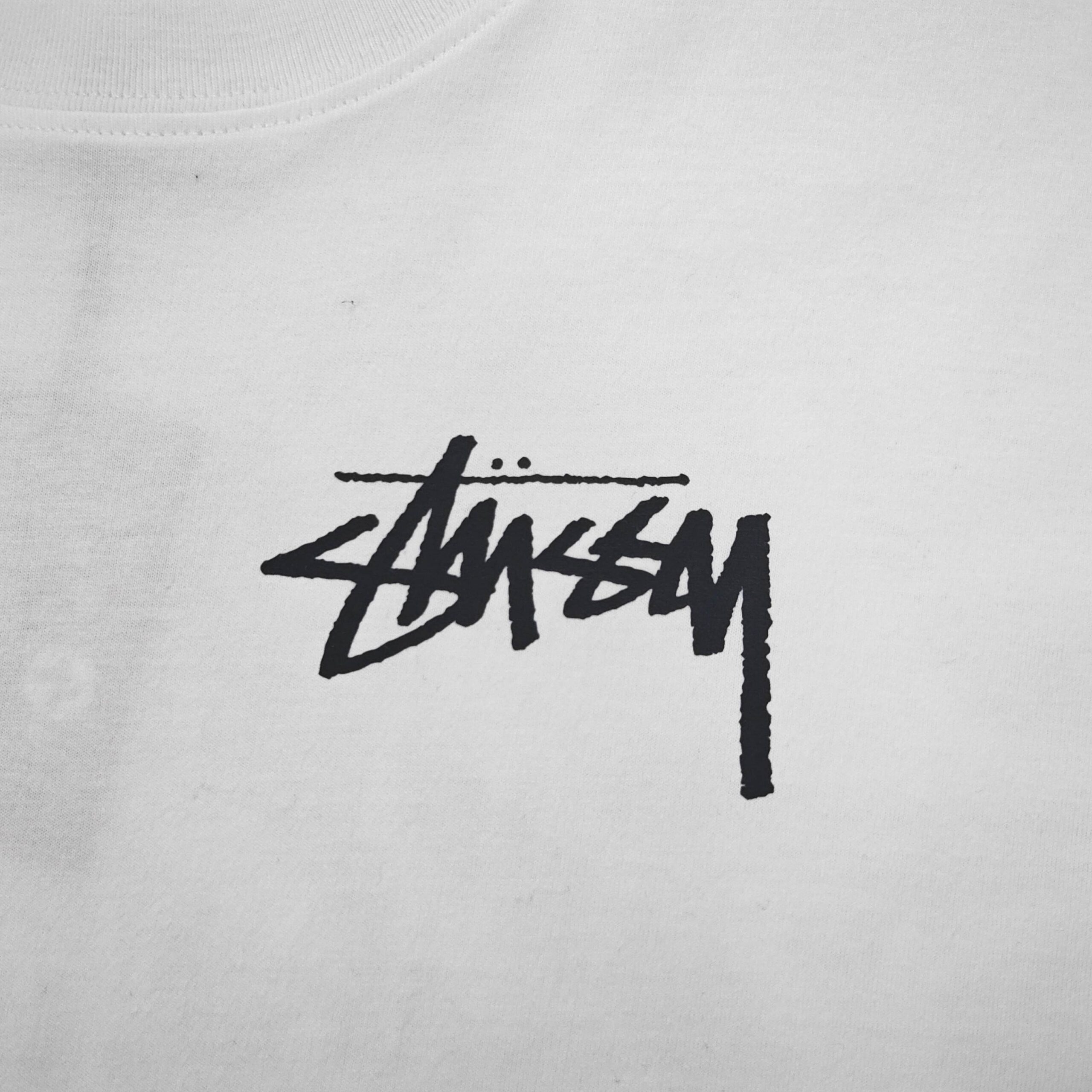 ステューシー コピー 炎フレイムロゴTシャツ 迫力あるストリート映えデザイン｜スーパーコピー服