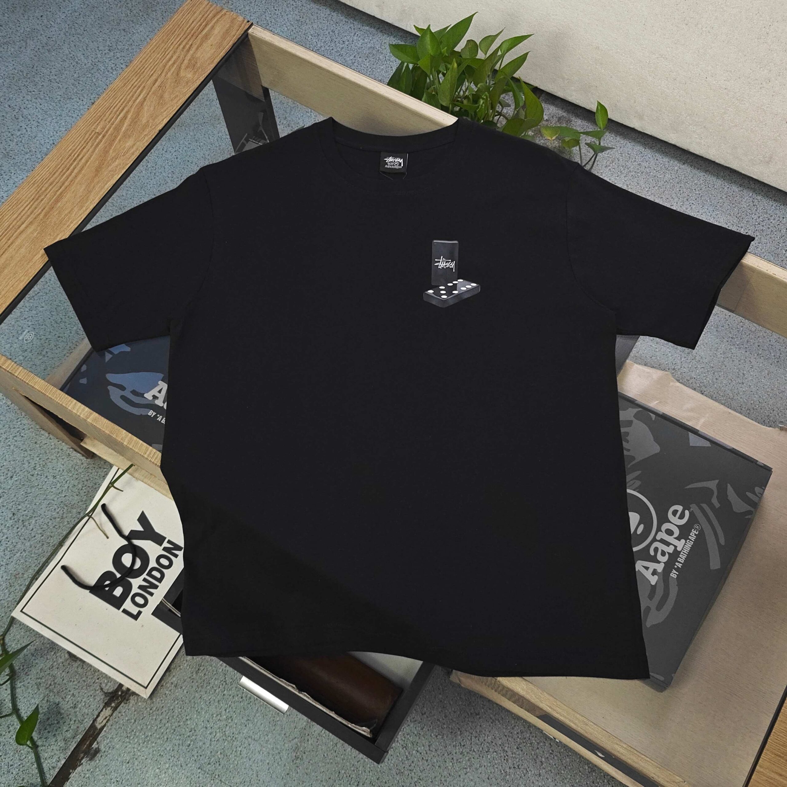 ステューシー スーパーコピー 優良サイト ドミノアートTシャツ アクセント映えの上質デザイン｜スーパーコピー服