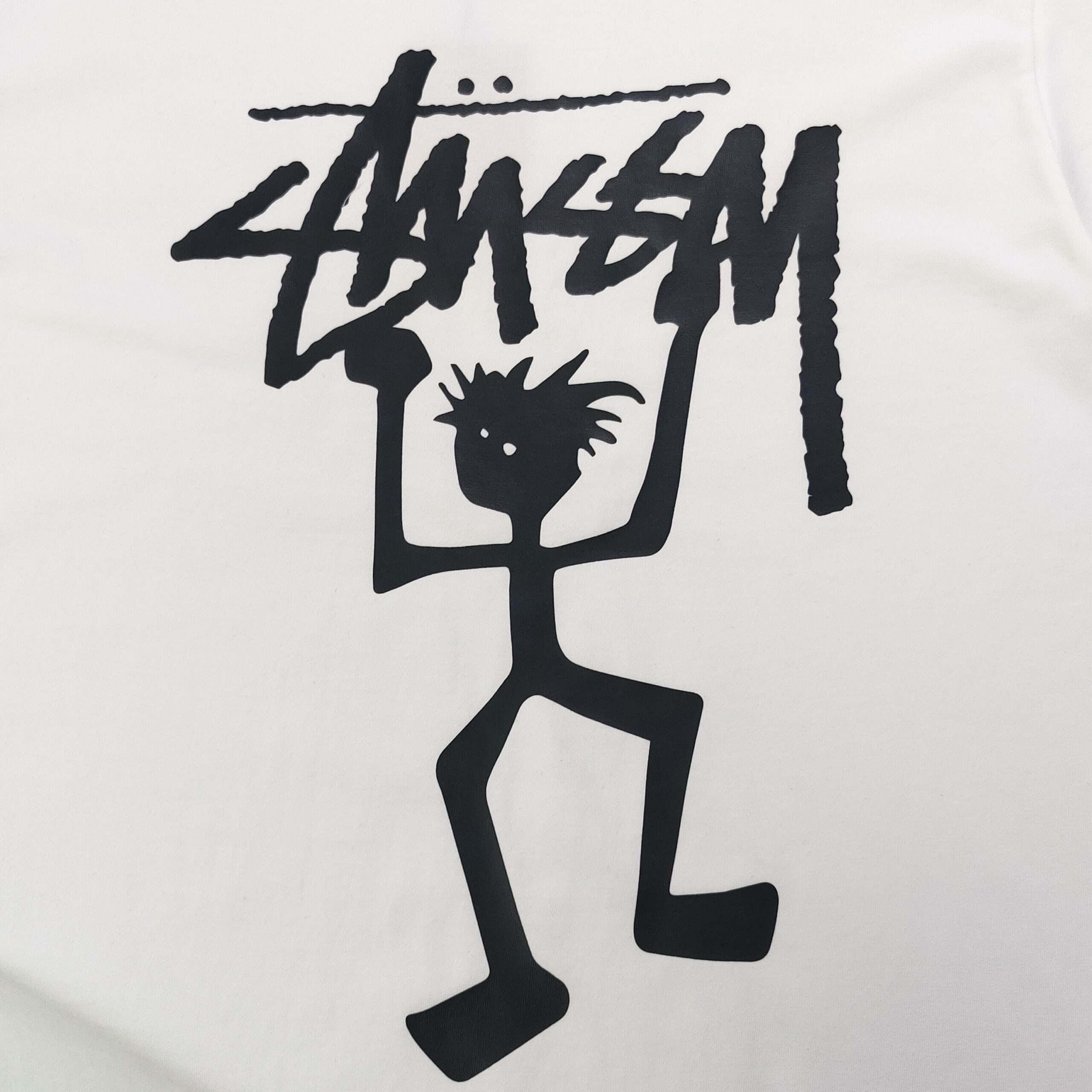 ステューシー コピー スティックマンロゴTシャツ｜ミニマル×ストリートの万能デザイン｜スーパーコピー服