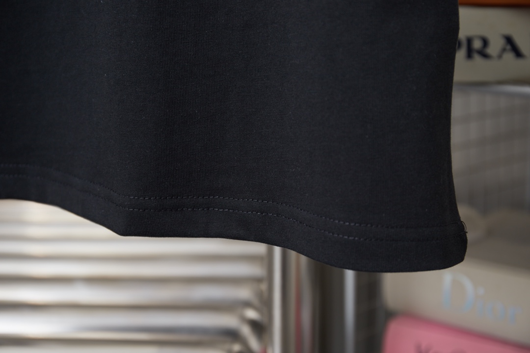 AMIRI スーパーコピー 優良サイト ロゴTシャツ 定番モデル 通気 男女兼用 高再現度 満足度高い｜スーパーコピー服