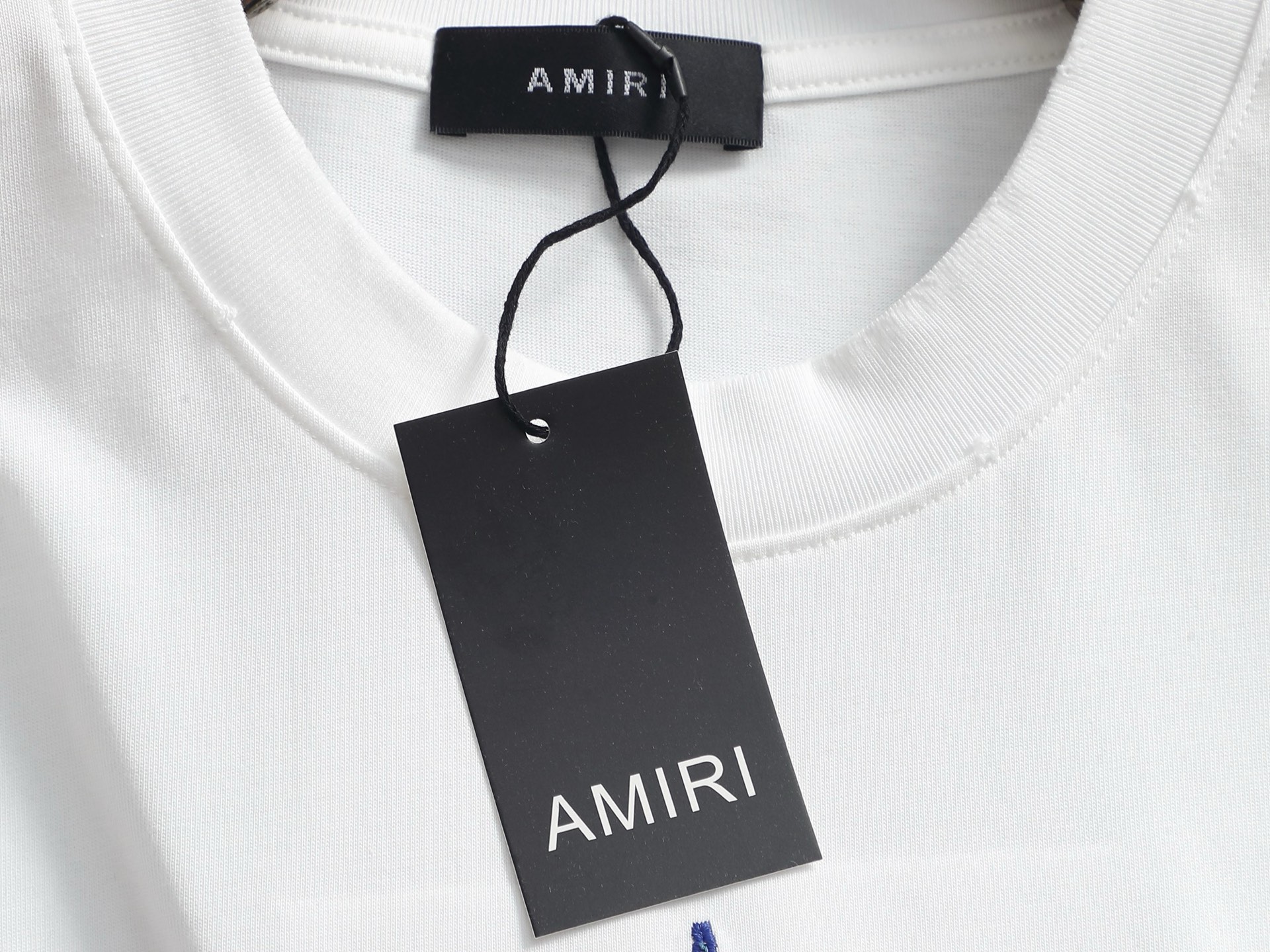 AMIRI n級コピー 星ロゴ刺繍Tシャツ｜ミニマルデザイン半袖トップス｜スーパーコピー服