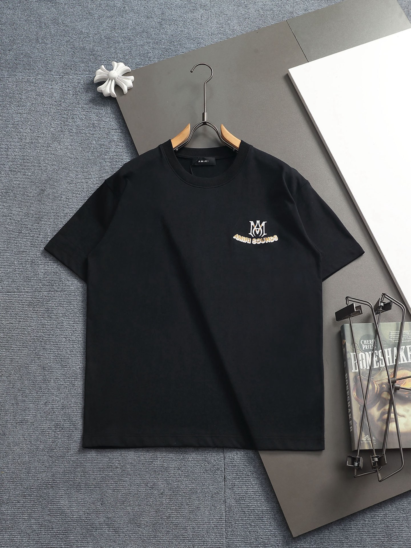 AMIRI スーパーコピー 優良サイト AMIRI SOUNDSロゴTシャツ｜ストリート半袖トップス｜スーパーコピー服