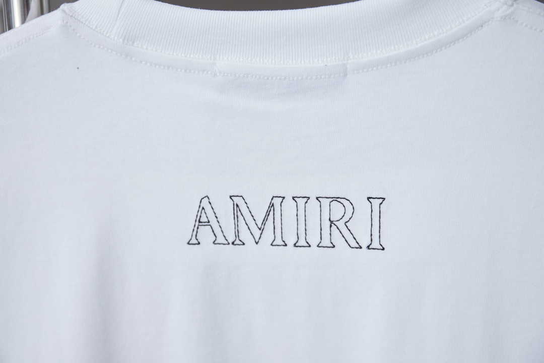 AMIRI n級コピー ポケットロゴTシャツ 刺繍デザイン カジュアル半袖 高級感｜スーパーコピー服