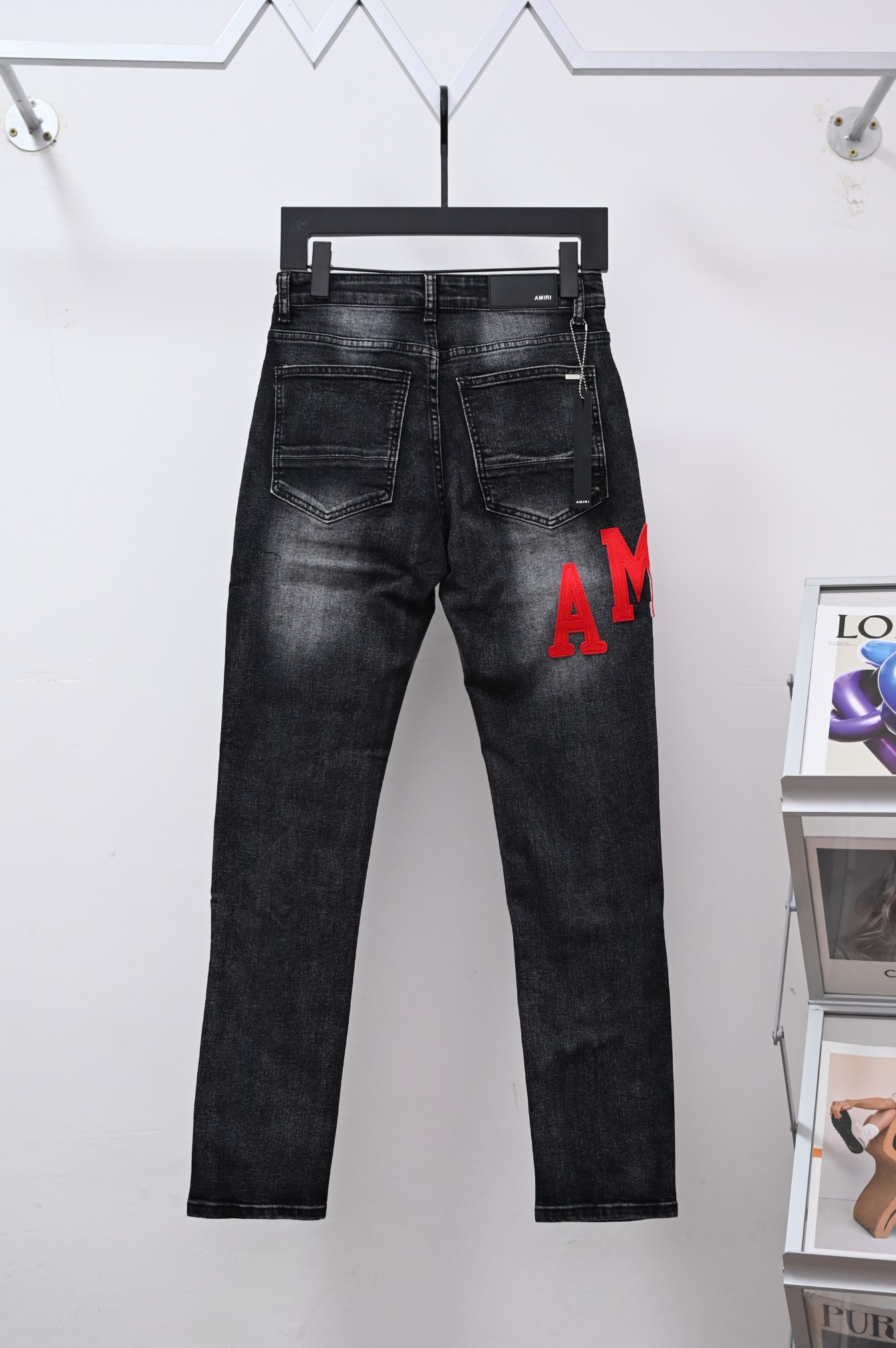 AMIRI コピー ダメージ加工デニムパンツ ブラック ストリートスキニージーンズ｜スーパーコピー服