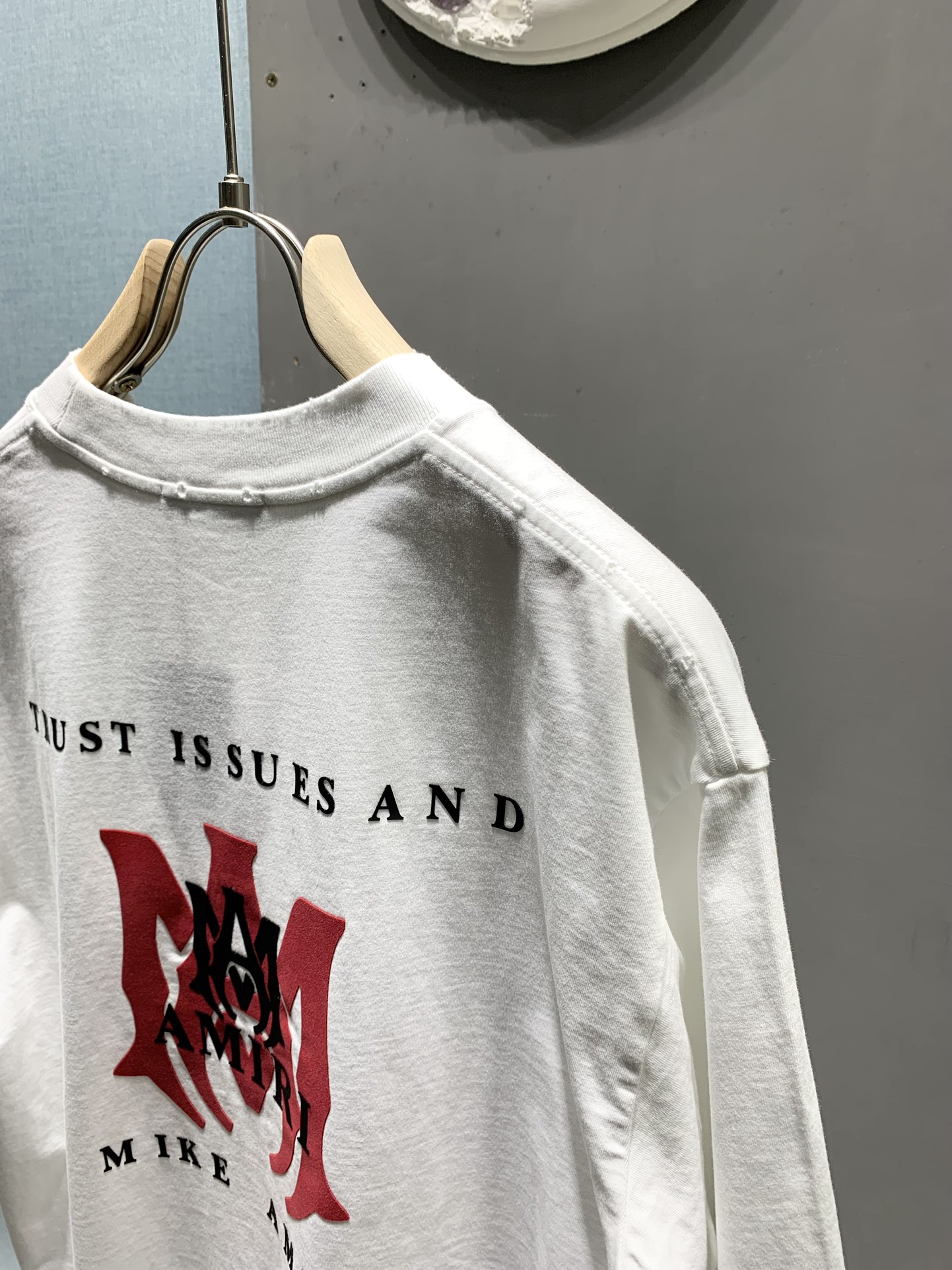 アミリ スーパーコピー ロゴ刺繍Tシャツ ストリート人気 シンプル半袖 メンズ定番モデル|スーパーコピーn級優良店 5 アミリ スーパーコピー ロゴ刺繍Tシャツ ストリート人気 シンプル半袖 メンズ定番モデル|スーパーコピー服