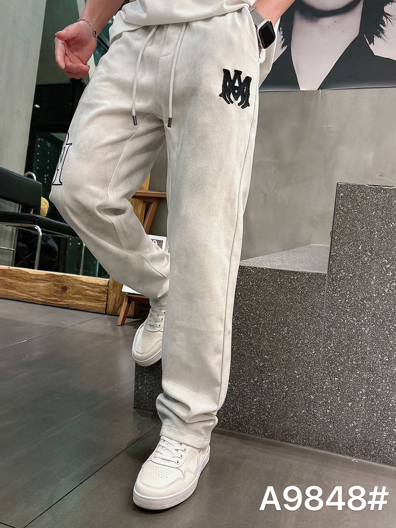 アミリ 並行輸入品 ロゴ刺繍スウェットパンツ カジュアルストリート メンズ人気|スーパーコピーn級優良店 2 アミリ 並行輸入品 ロゴ刺繍スウェットパンツ カジュアルストリート メンズ人気|スーパーコピー服