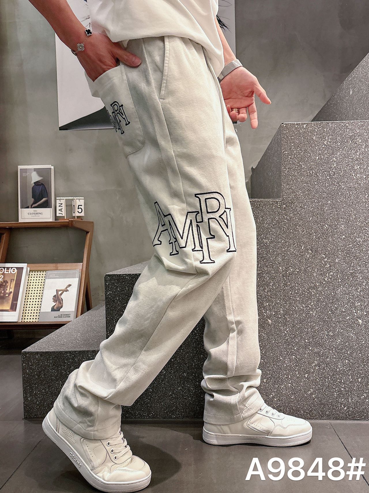 アミリ 並行輸入品 ロゴ刺繍スウェットパンツ カジュアルストリート メンズ人気|スーパーコピーn級優良店 4 アミリ 並行輸入品 ロゴ刺繍スウェットパンツ カジュアルストリート メンズ人気|スーパーコピー服