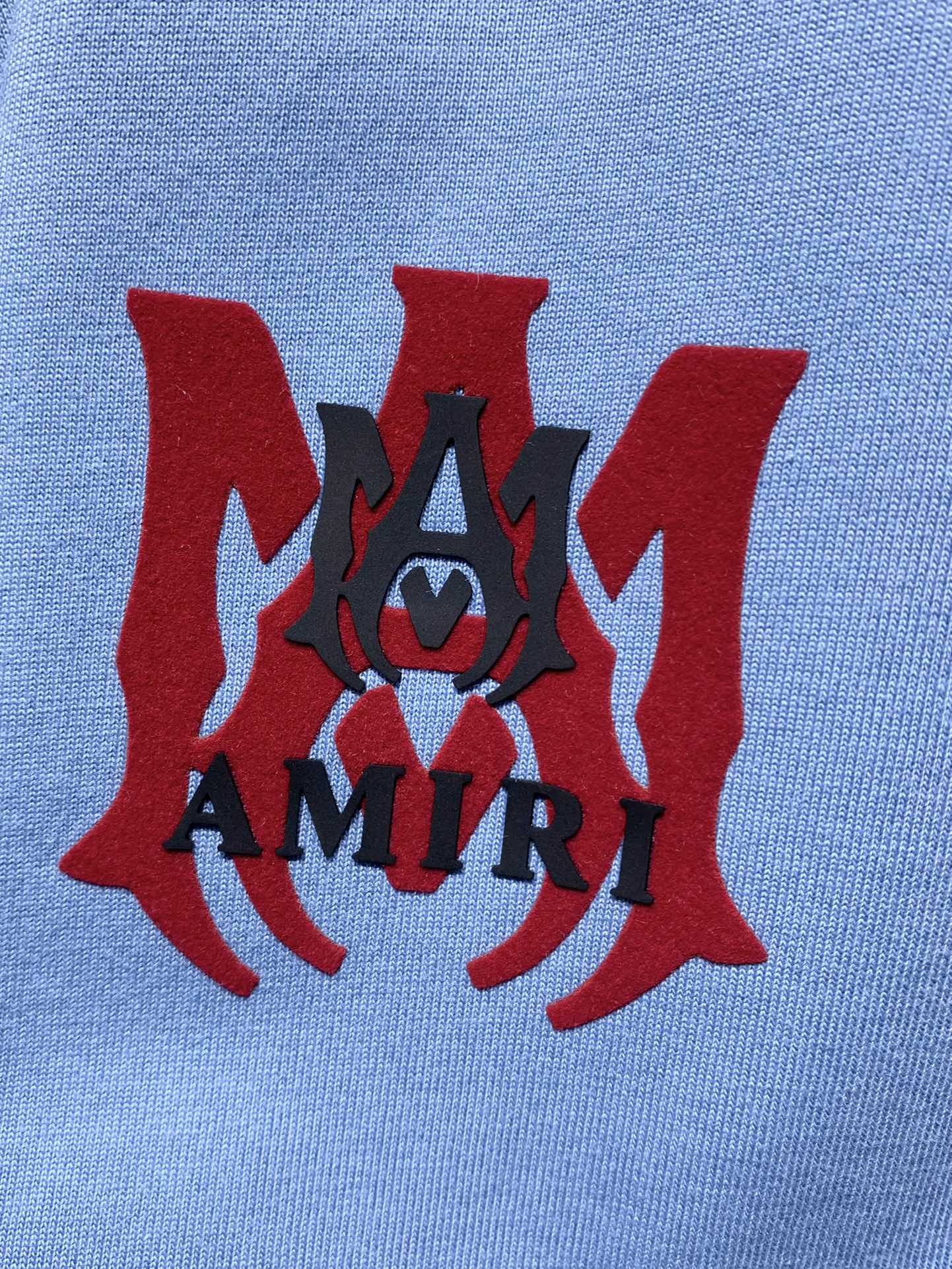 アミリ n級品 ロゴ刺繍Tシャツ ストリート系 半袖ライトブルー メンズ人気｜スーパーコピー服
