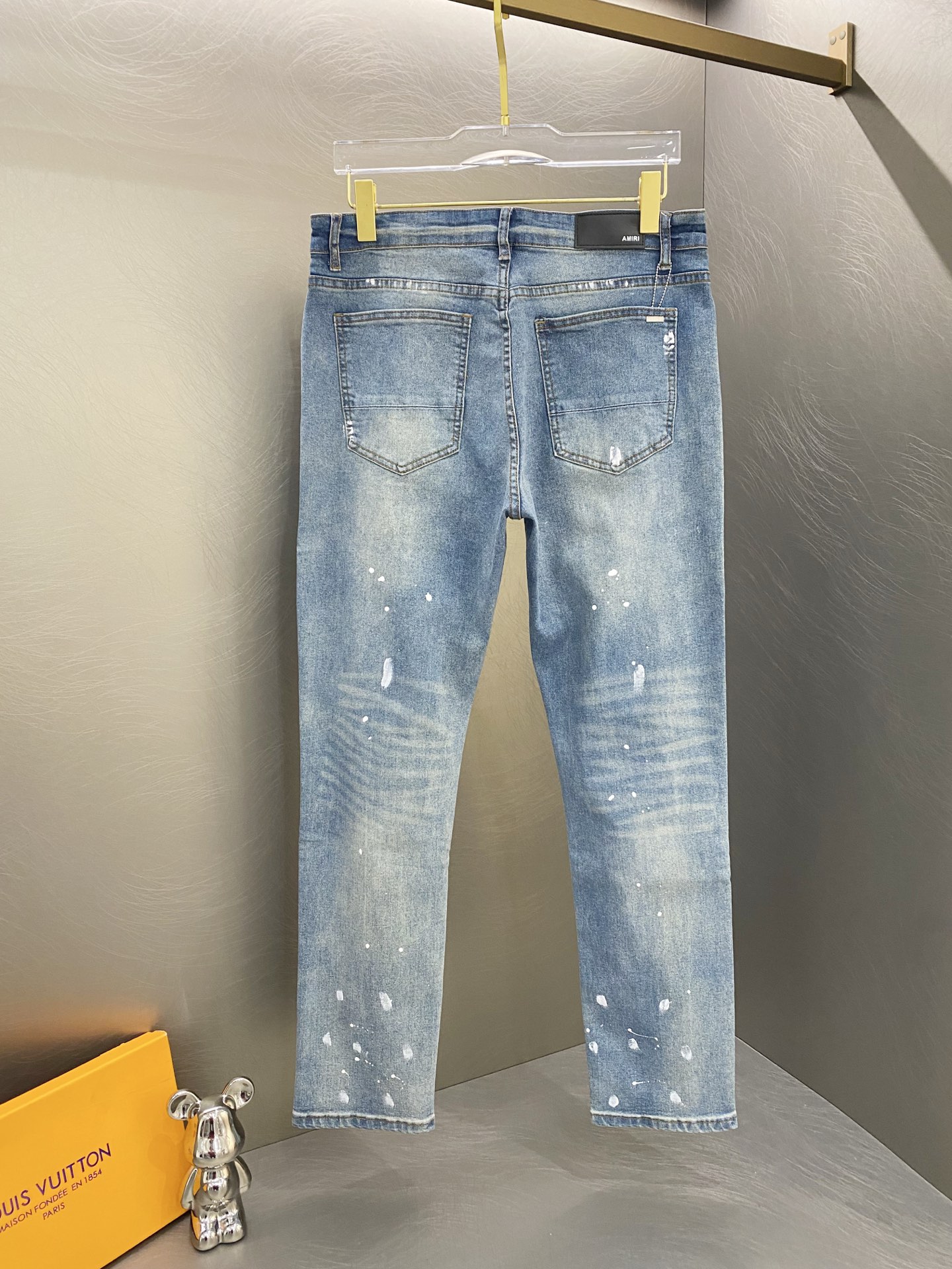 アミリ 高品質レプリカ ダメージ加工デニムパンツ ストリート系 メンズクラッシュジーンズ｜スーパーコピー服