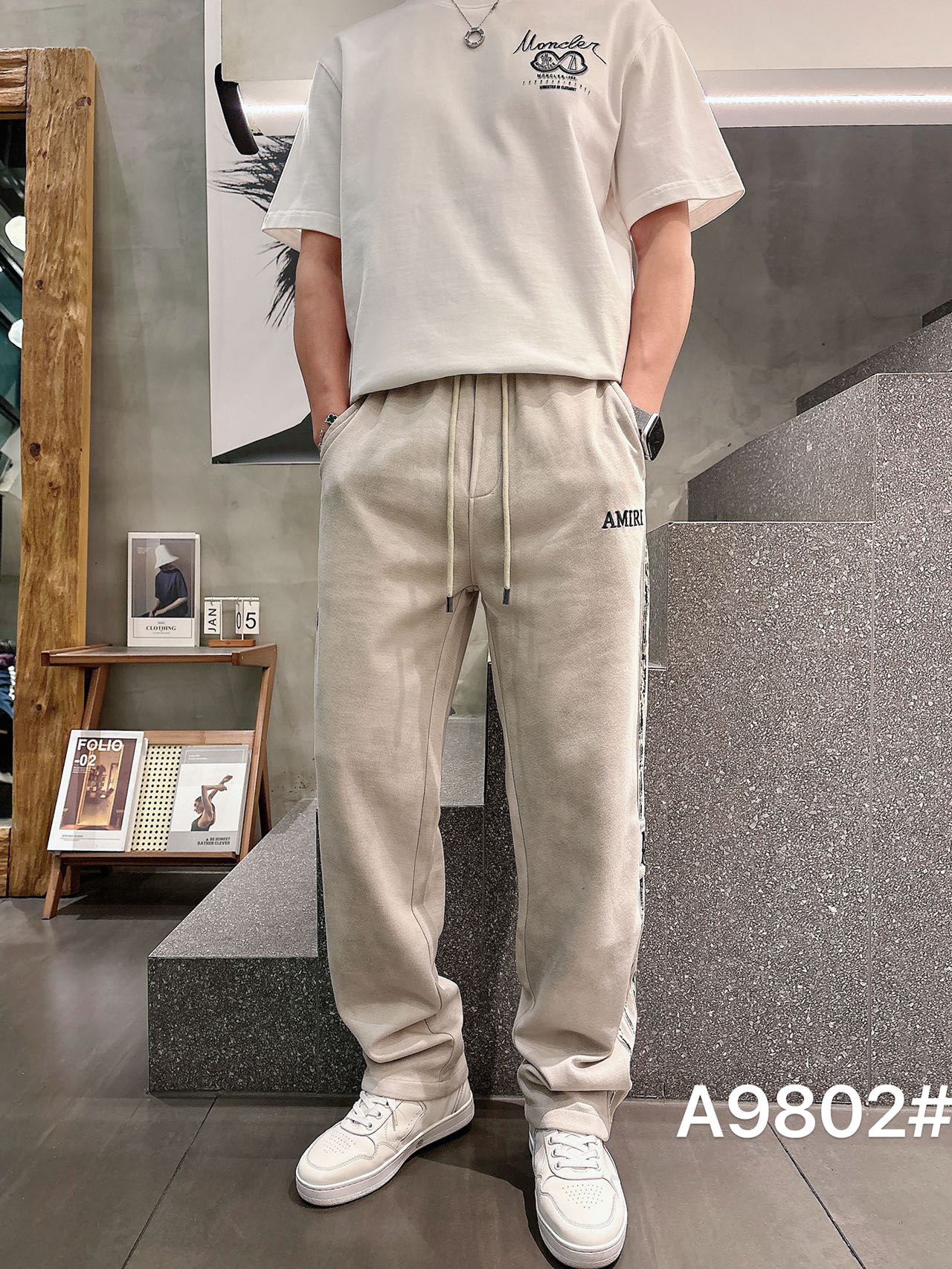 アミリ n級品 サイドラインスウェットパンツ ロゴデザイン ストリート系 メンズ人気｜スーパーコピー服