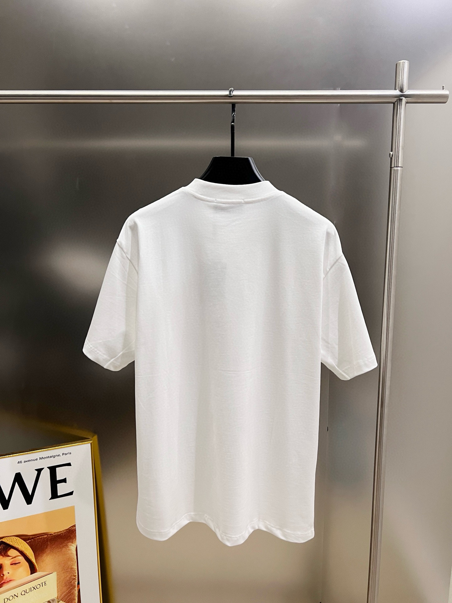 バレンシアガ n級コピー 極簡ロゴ刺繍Tシャツ ミニマルで合わせやすい万能デザイン|スーパーコピーn級優良店 1 バレンシアガ n級コピー 極簡ロゴ刺繍Tシャツ ミニマルで合わせやすい万能デザイン|スーパーコピー服