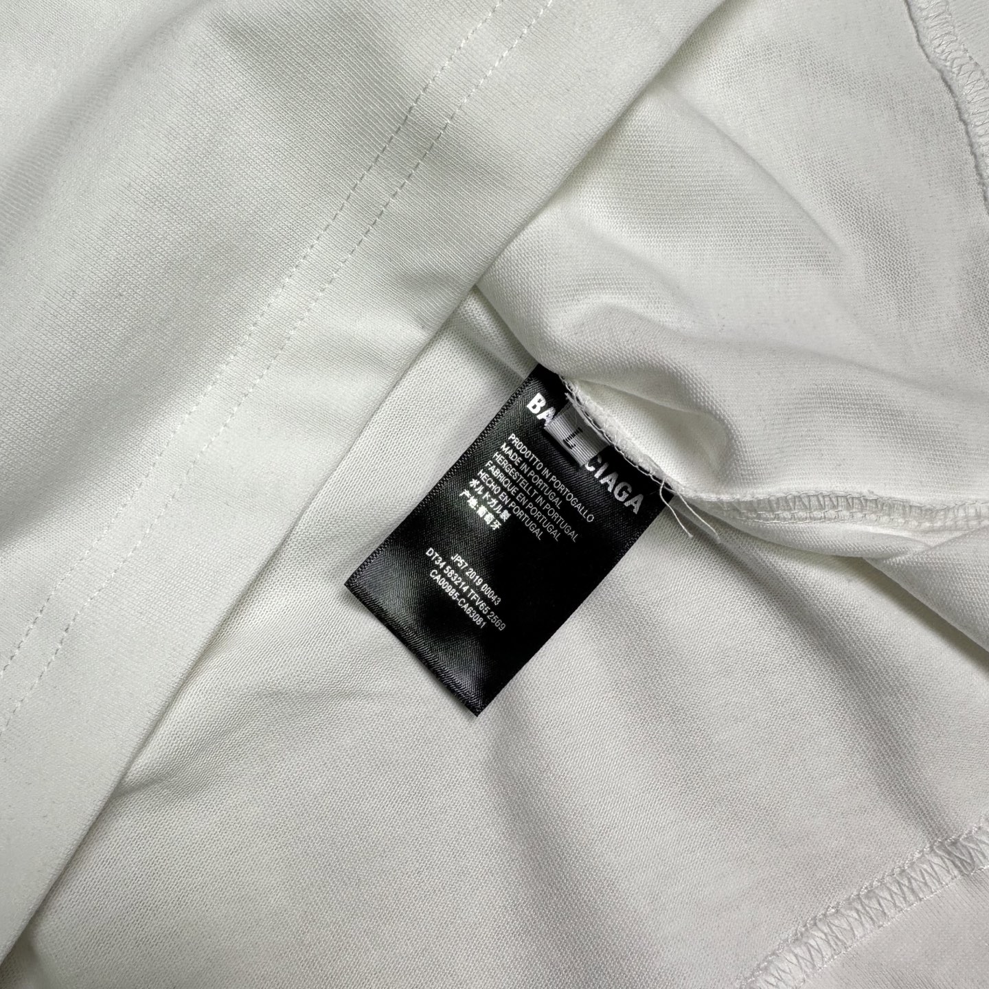 バレンシアガ コピー マルチロゴTシャツ|ストリート映えの定番デザイン×程よい存在感|スーパーコピーn級優良店 6 バレンシアガ コピー マルチロゴTシャツ|ストリート映えの定番デザイン×程よい存在感|スーパーコピー服