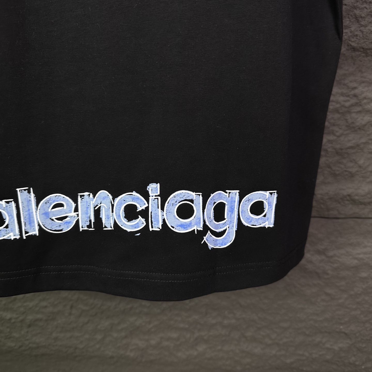 バレンシアガ n級コピー ブラッシュロゴTシャツ|筆描き風ロゴが映える人気ストリートモデル|スーパーコピーn級優良店 7 バレンシアガ n級コピー ブラッシュロゴTシャツ|筆描き風ロゴが映える人気ストリートモデル|スーパーコピー服