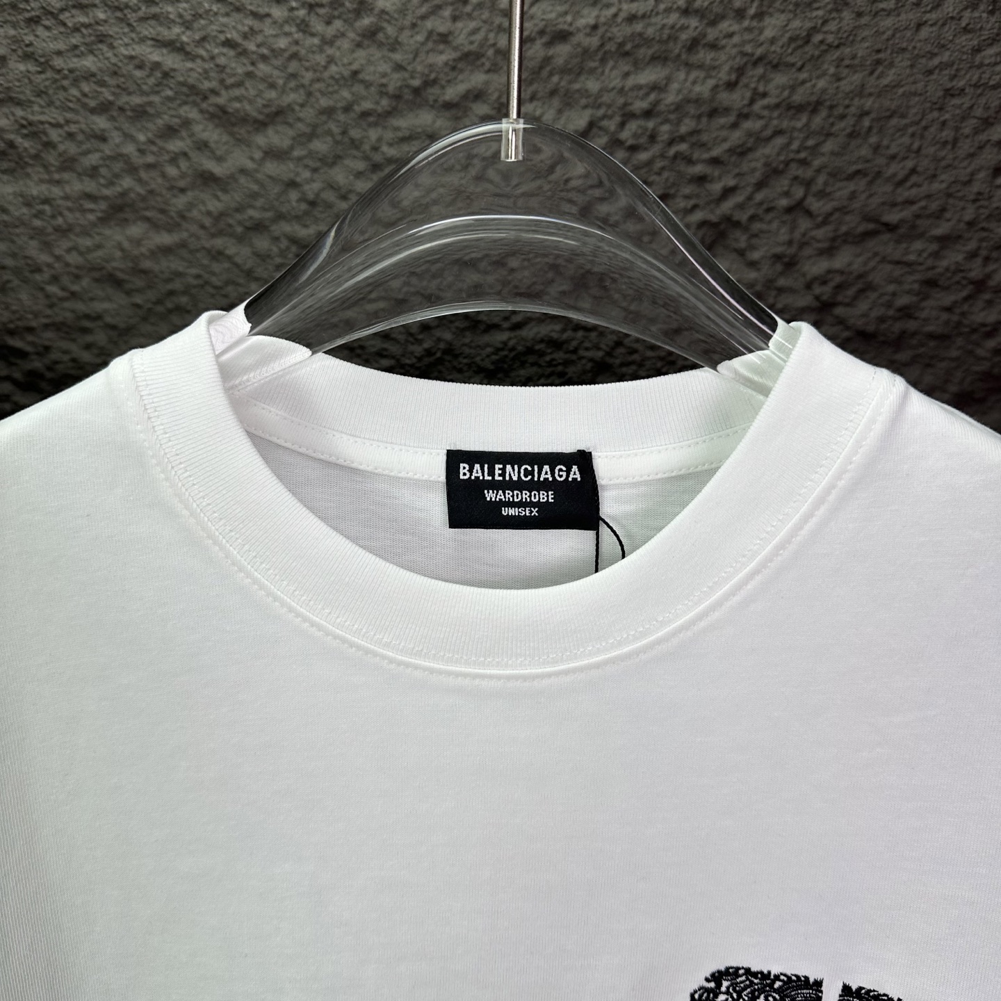 バレンシアガ n級コピー BB胸ロゴTシャツ｜洗練モノクロ×爽やかホワイトの上質デザイン｜スーパーコピー服