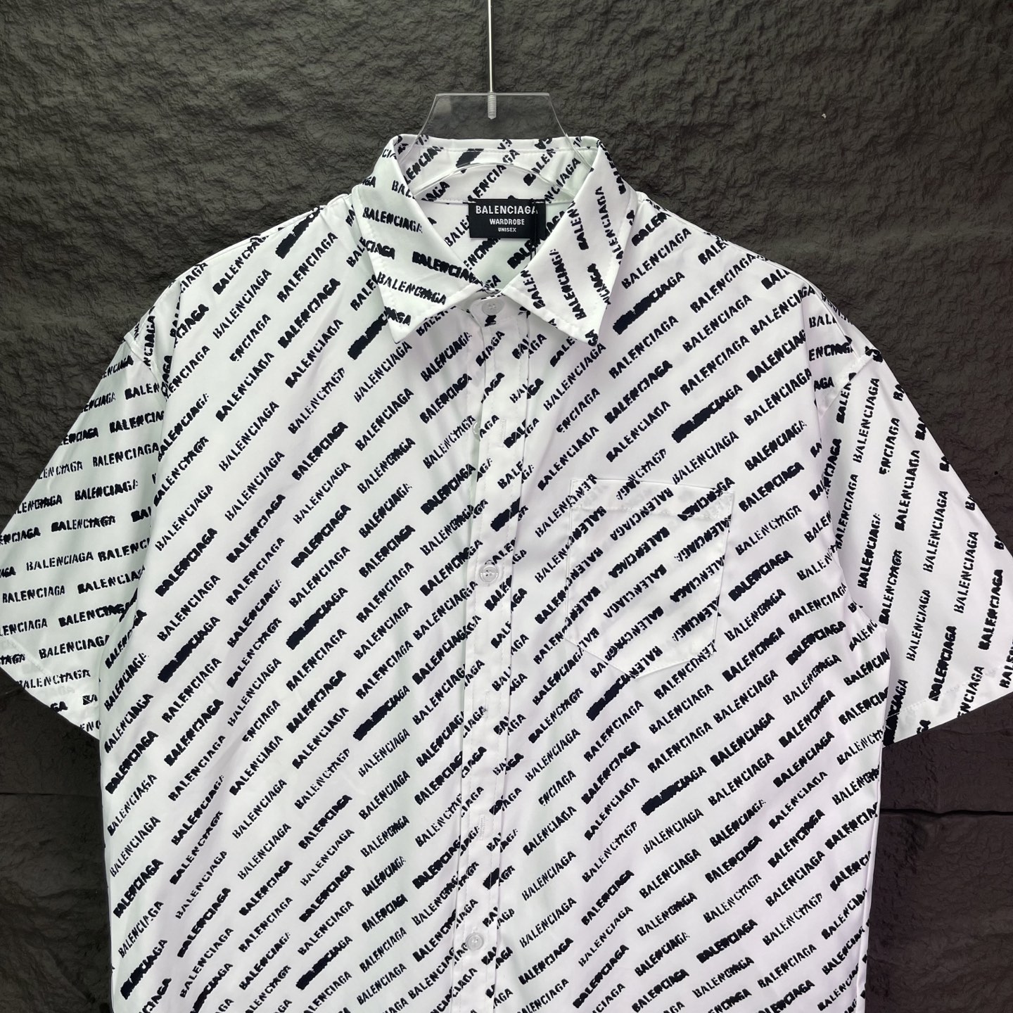 バレンシアガ スーパーコピー 優良サイト 総ロゴ半袖シャツ|軽やか×上質感の2026人気デザイン|スーパーコピーn級優良店 3 バレンシアガ スーパーコピー 優良サイト 総ロゴ半袖シャツ|軽やか×上質感の2026人気デザイン|スーパーコピー服
