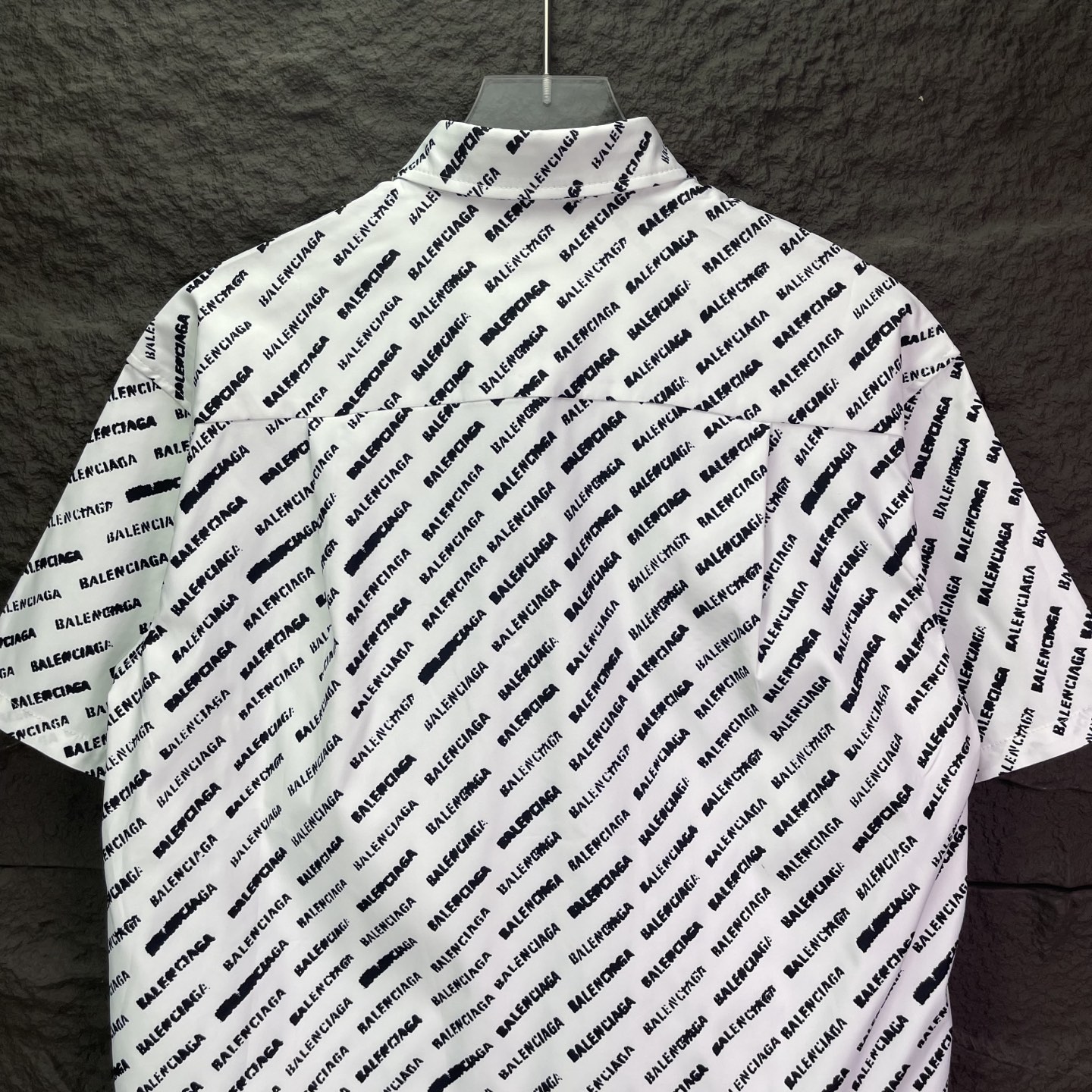 バレンシアガ スーパーコピー 優良サイト 総ロゴ半袖シャツ|軽やか×上質感の2026人気デザイン|スーパーコピーn級優良店 6 バレンシアガ スーパーコピー 優良サイト 総ロゴ半袖シャツ|軽やか×上質感の2026人気デザイン|スーパーコピー服