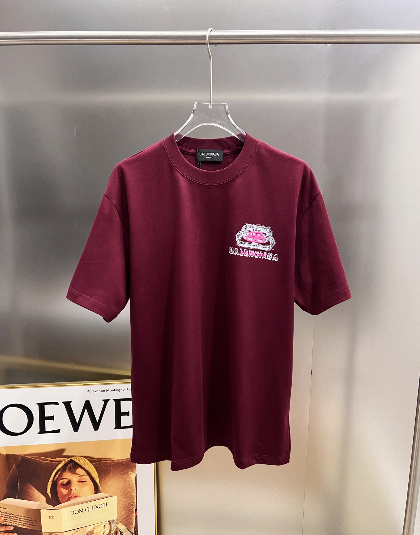 バレンシアガ n級コピー ワインレッドBBバックロゴTシャツ|深みカラー×モード感の個性派モデル|スーパーコピーn級優良店 2 バレンシアガ n級コピー ワインレッドBBバックロゴTシャツ|深みカラー×モード感の個性派モデル|スーパーコピー服