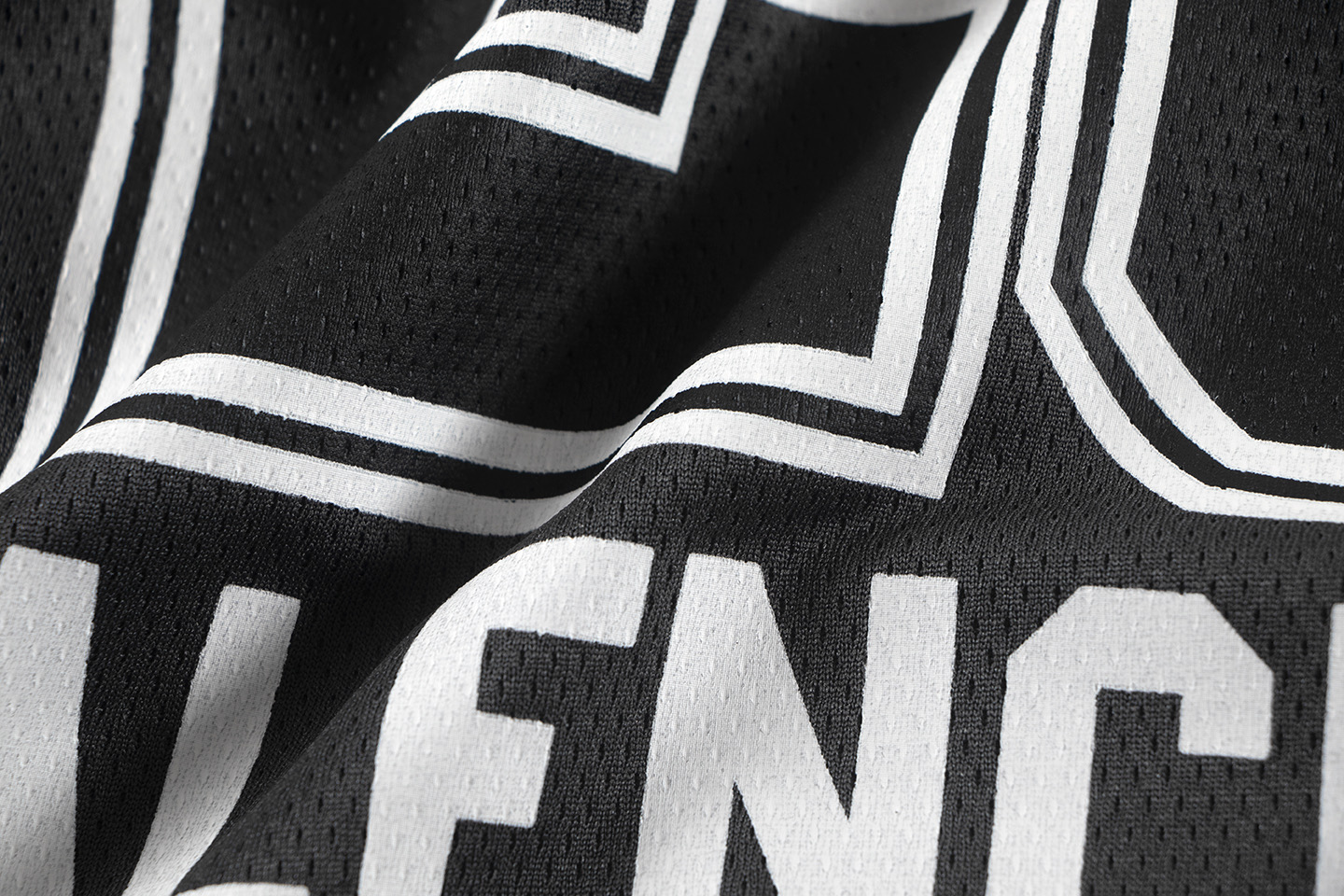 バレンシアガ n級コピー 背番号25スポーツTシャツ｜スタイリッシュ×スポーティの新定番｜スーパーコピー服